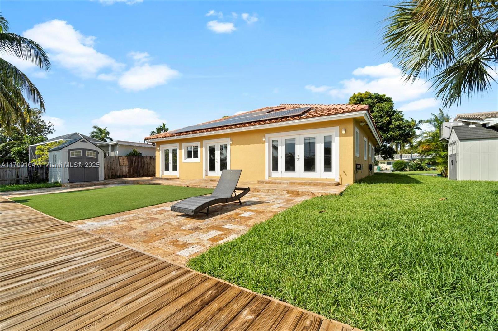 947 Nautilus Isle 0 Property Photo 32