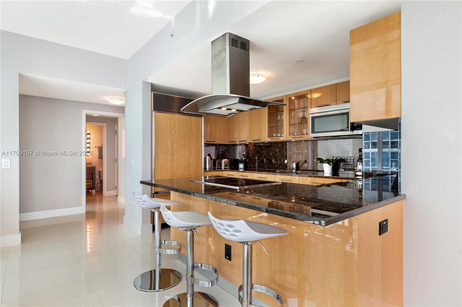 6899 Collins Ave 1508 Property Photo 14
