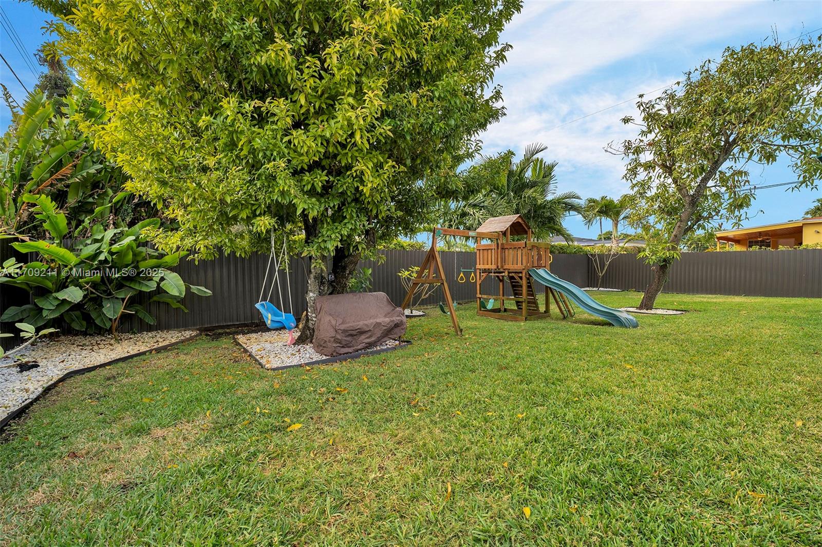 10350 Sw 30th St Property Photo 5