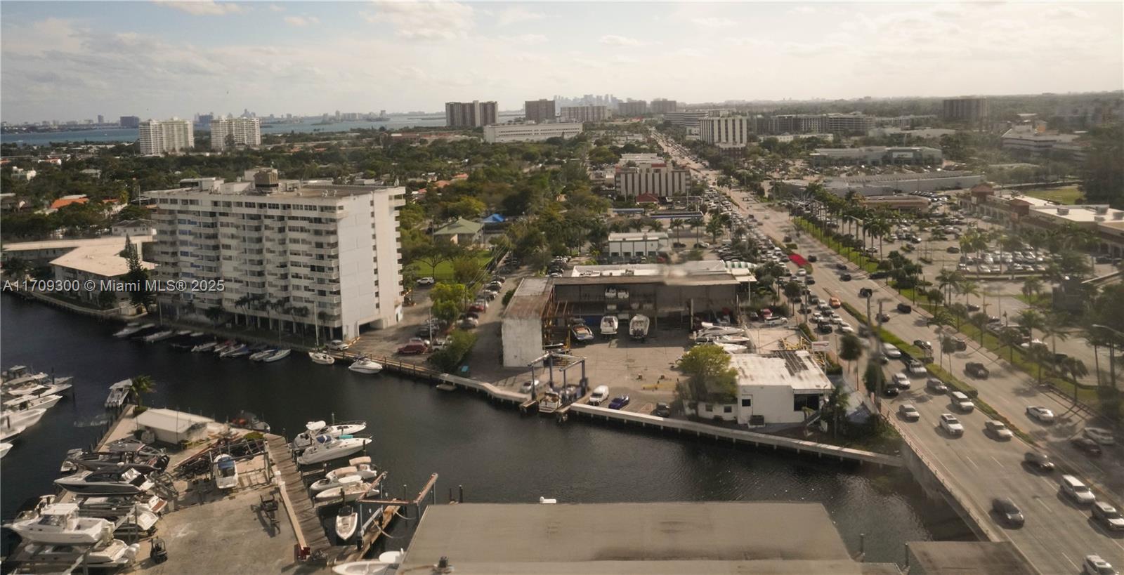 13499 Biscayne Blvd Cut3 #3 Property Photo 14
