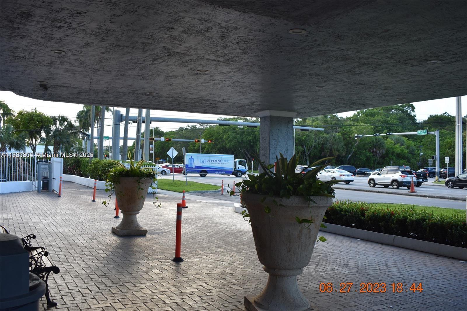 13499 Biscayne Blvd Cut3 #3 Property Photo 23