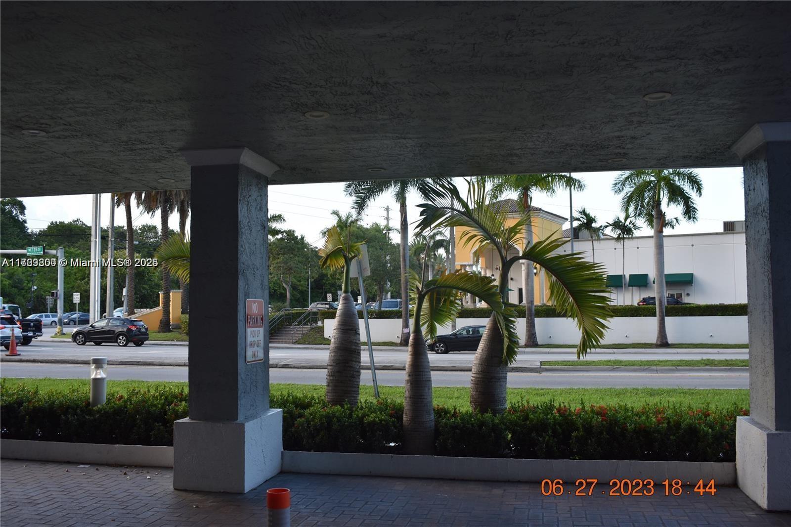 13499 Biscayne Blvd Cut3 #3 Property Photo 24
