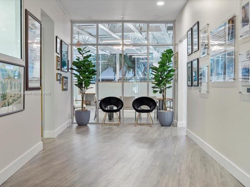 2404 Hollywood Blvd Property Photo 16