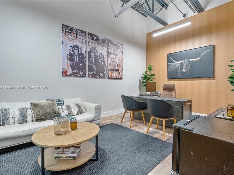 2404 Hollywood Blvd Property Photo 18