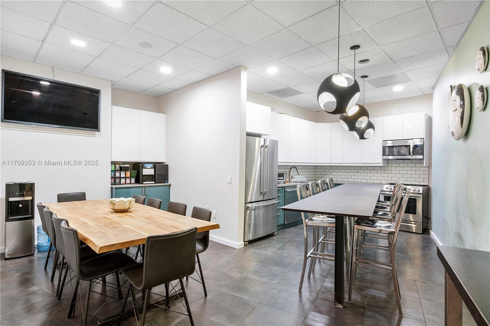 2404 Hollywood Blvd Property Photo 19