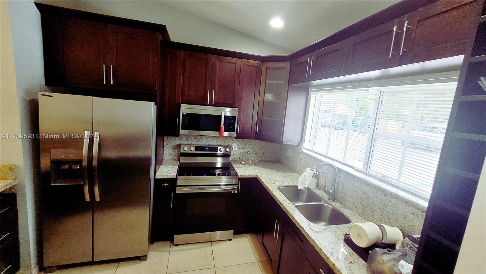 3866 Sw 48th Ave 3866 Property Photo