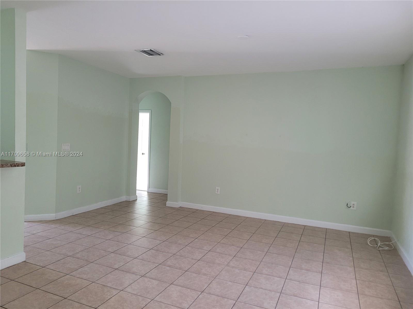 3365 Ne 14 Dr 201-16 Property Photo 7