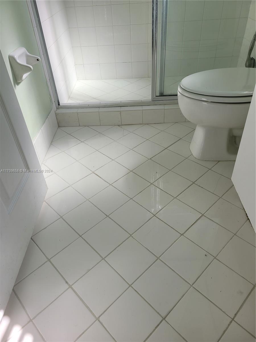 3365 Ne 14 Dr 201-16 Property Photo 9