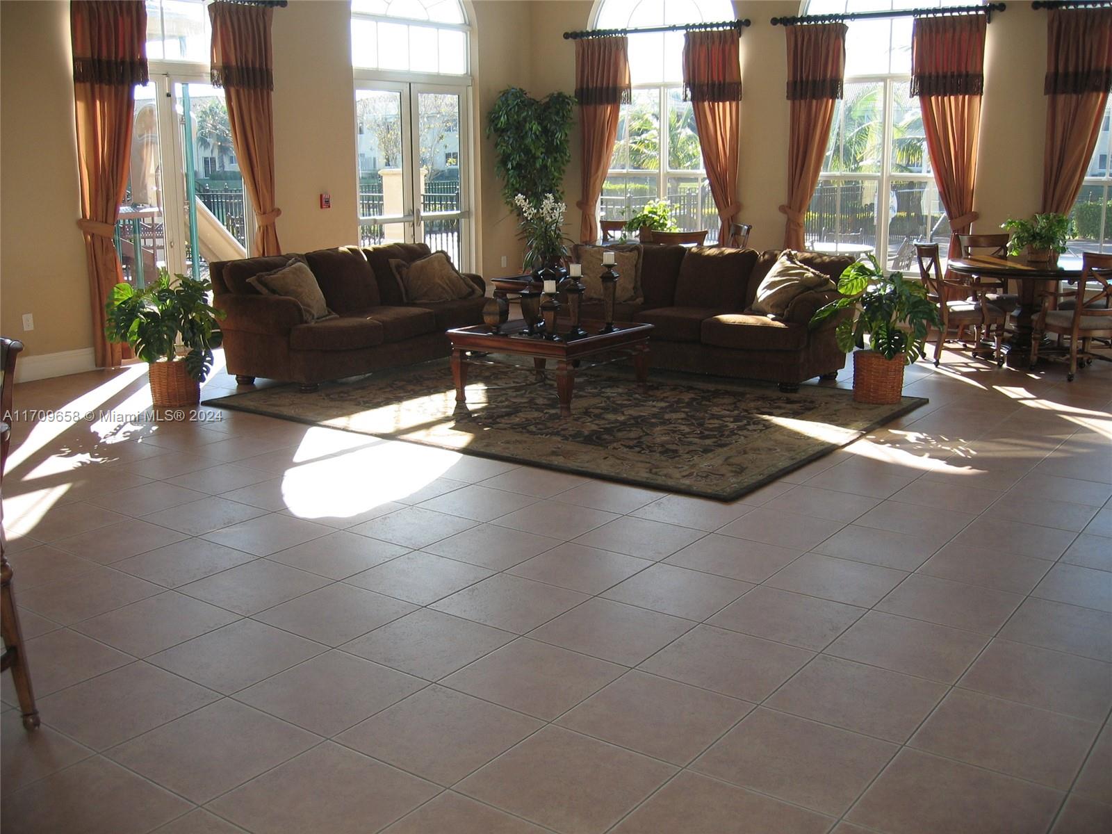 3365 Ne 14 Dr 201-16 Property Photo 18