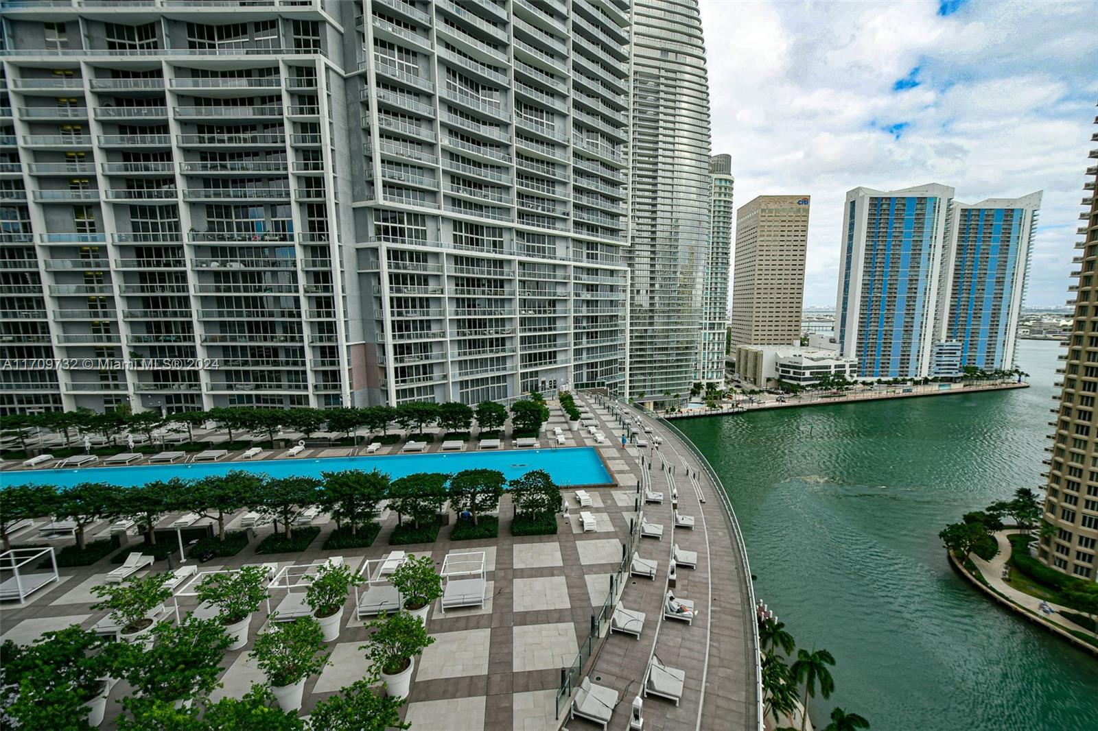 495 Brickell Ave 1902 Property Photo 1