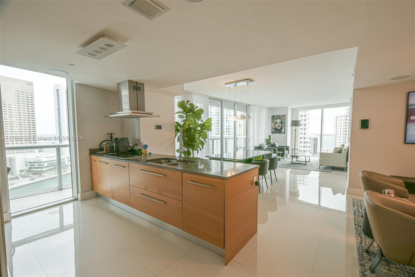 495 Brickell Ave 1902 Property Photo 3