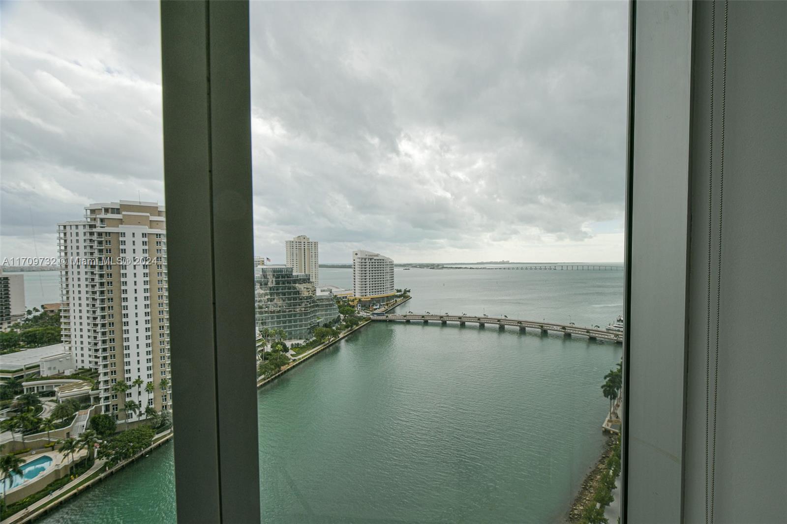 495 Brickell Ave 1902 Property Photo 12