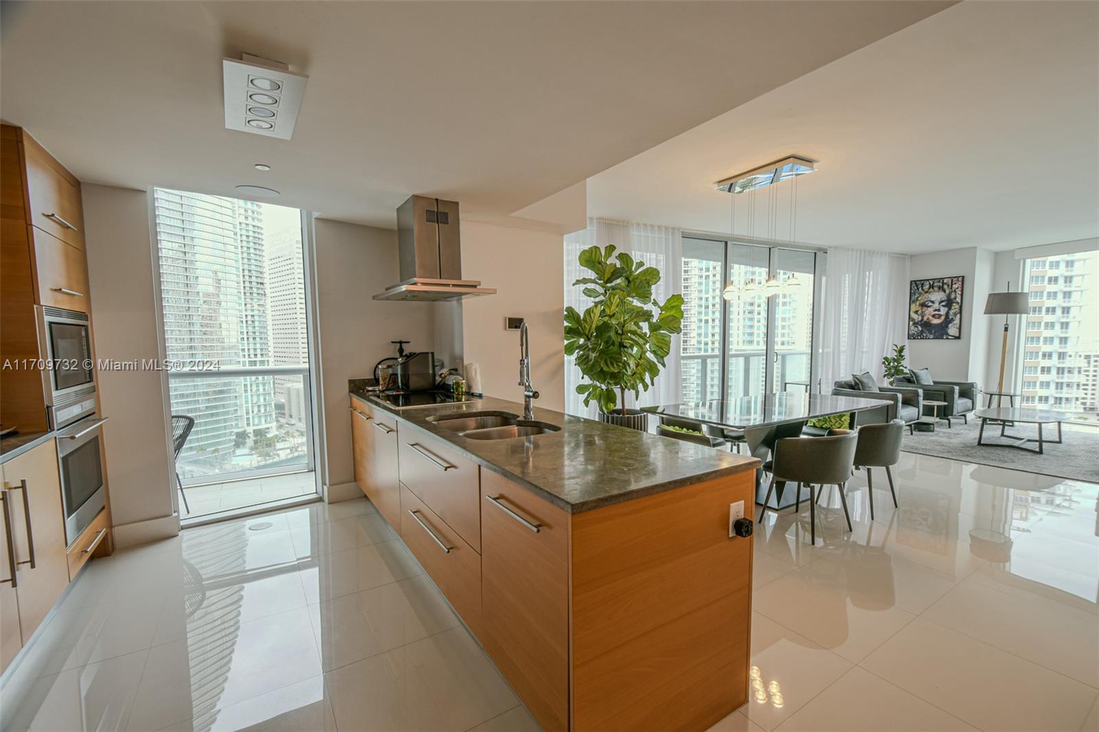 495 Brickell Ave 1902 Property Photo 14
