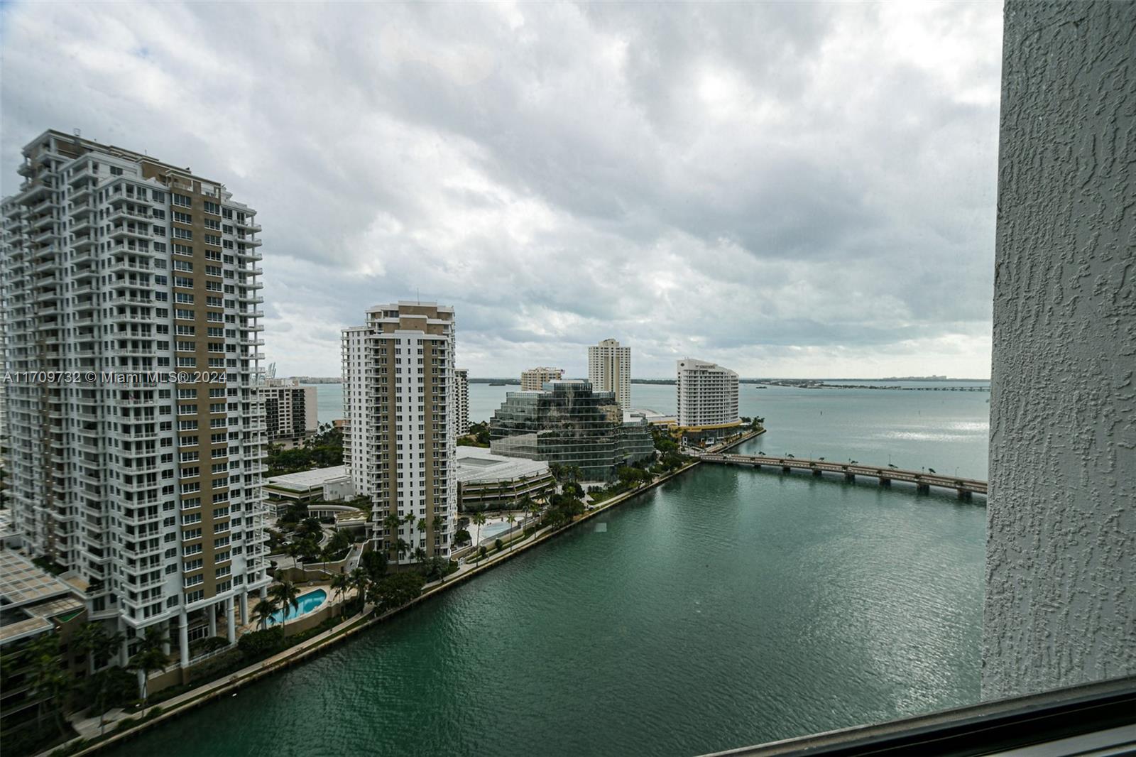495 Brickell Ave 1902 Property Photo 18