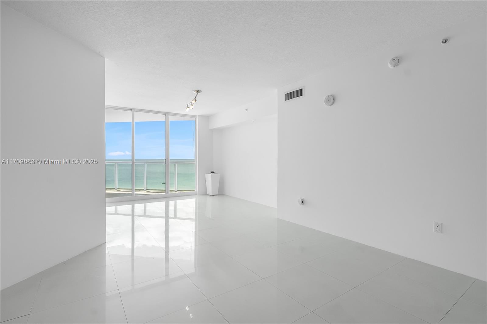 16699 Collins Ave 1610 Property Photo 4