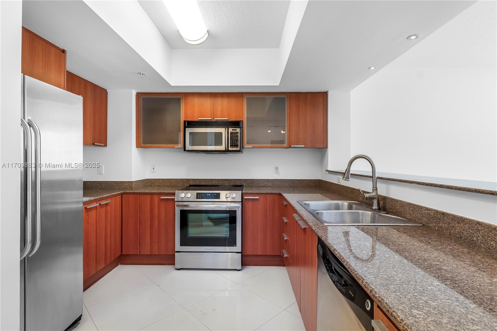 16699 Collins Ave 1610 Property Photo 5