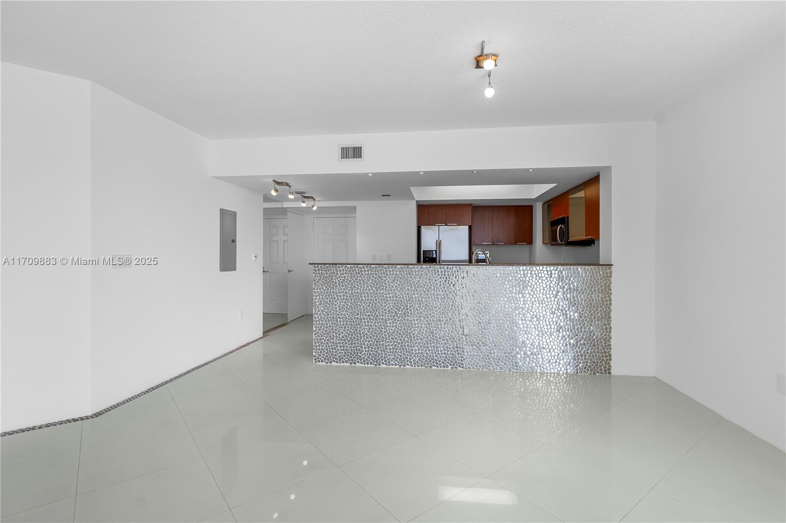 16699 Collins Ave 1610 Property Photo 8