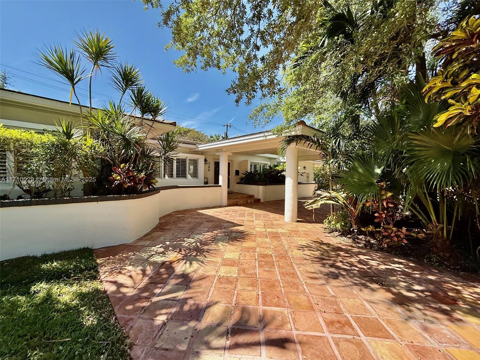 540 Perugia Ave Property Photo 1