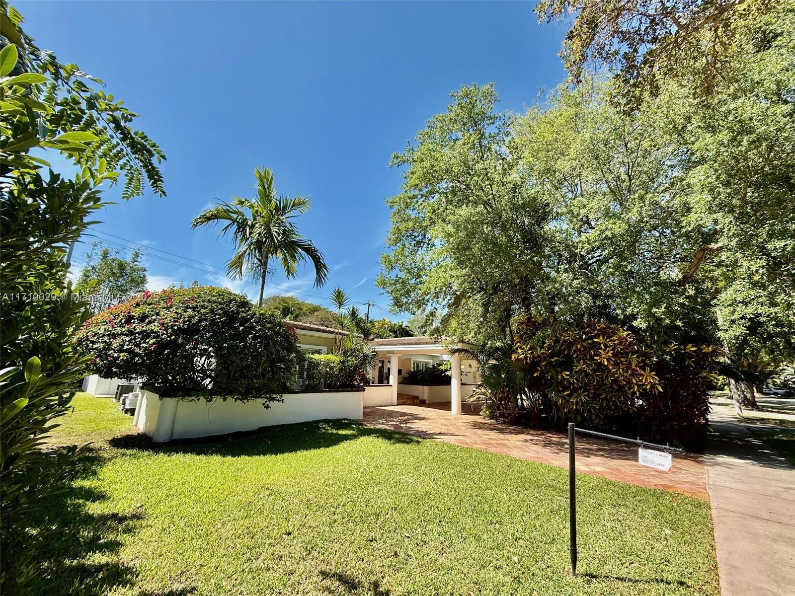 540 Perugia Ave Property Photo 3