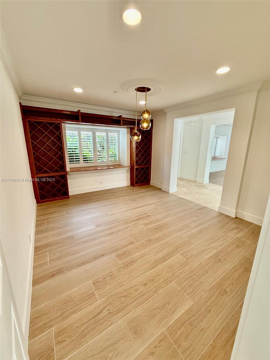 540 Perugia Ave Property Photo 7
