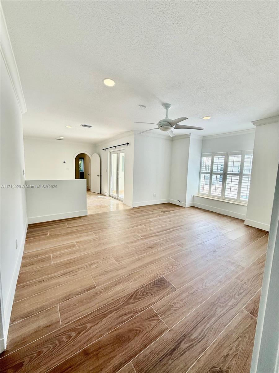 540 Perugia Ave Property Photo 19