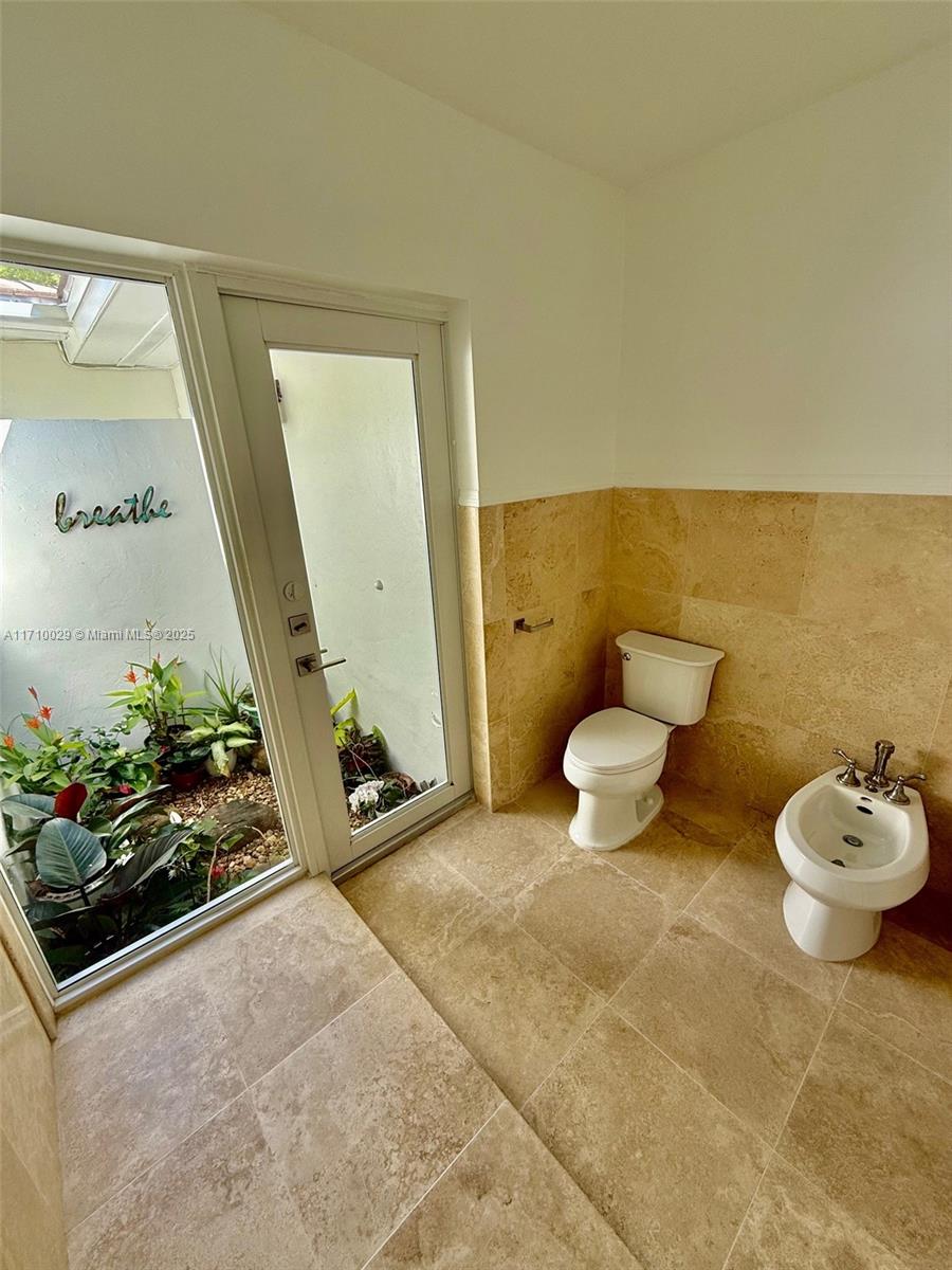 540 Perugia Ave Property Photo 26