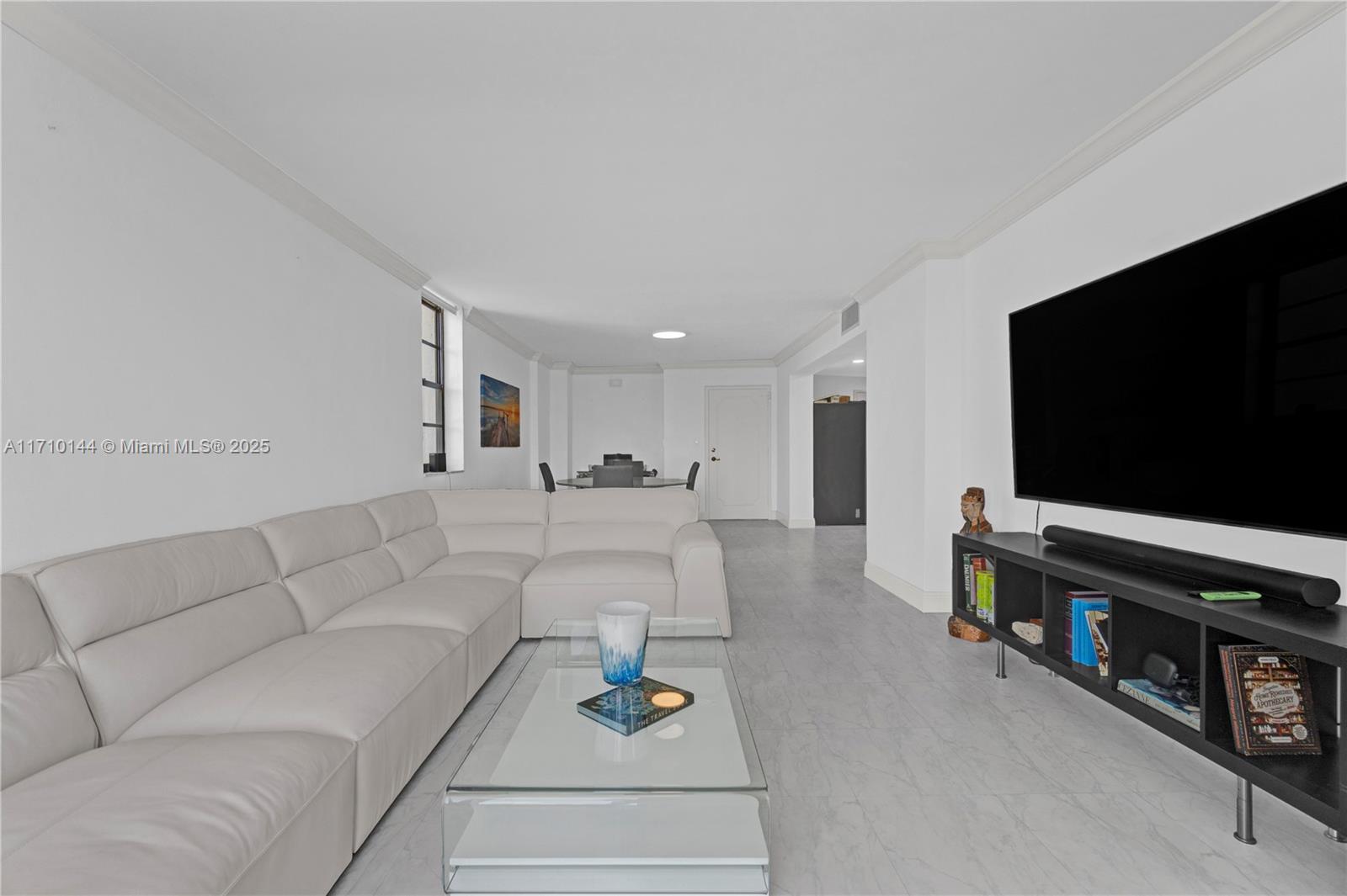 1600 S Ocean Dr 2f Property Photo 5