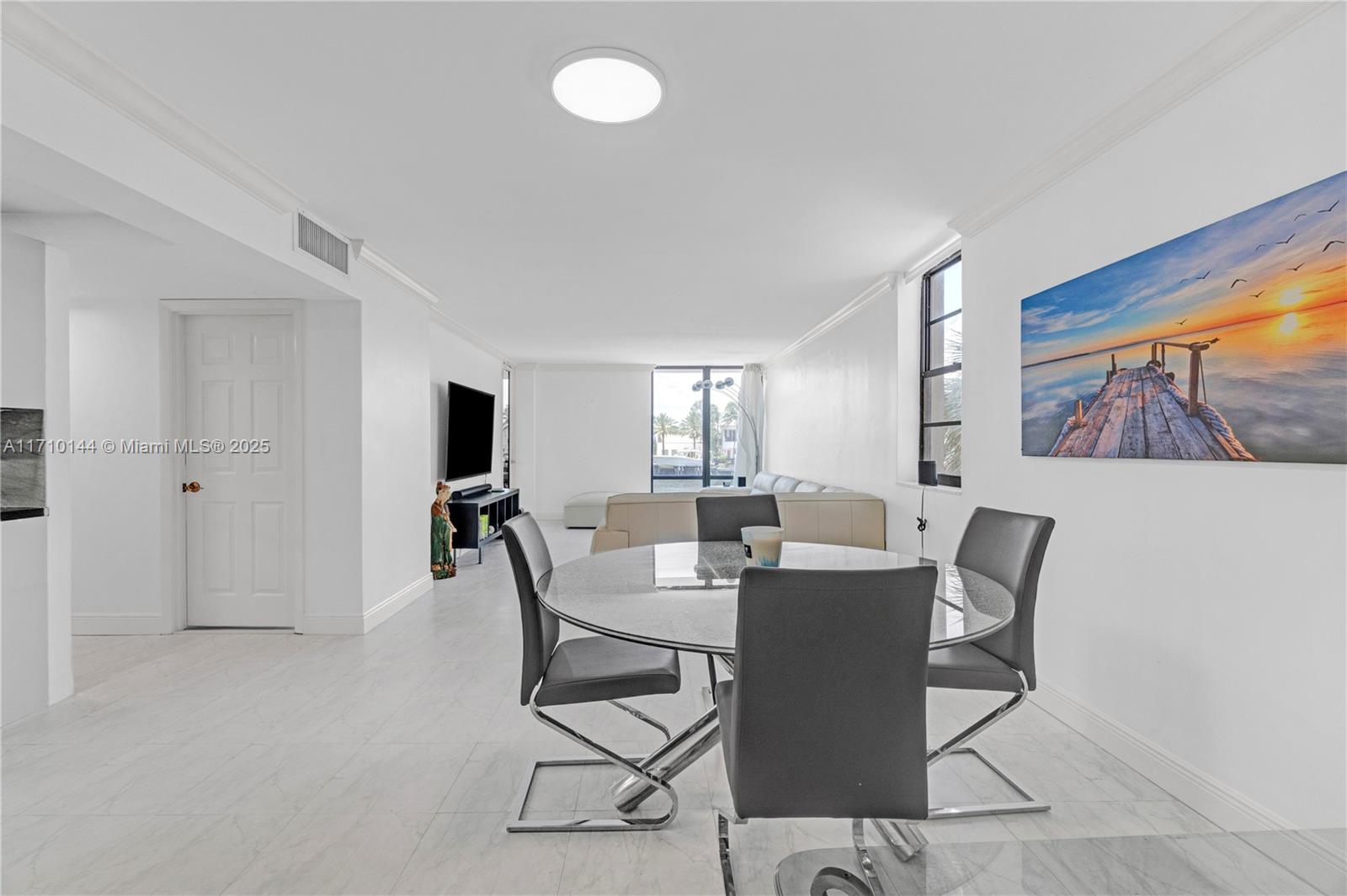 1600 S Ocean Dr 2f Property Photo 6