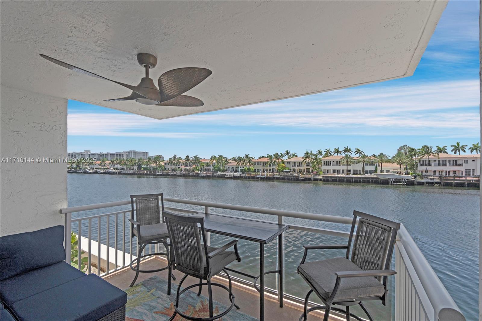 1600 S Ocean Dr 2f Property Photo 26