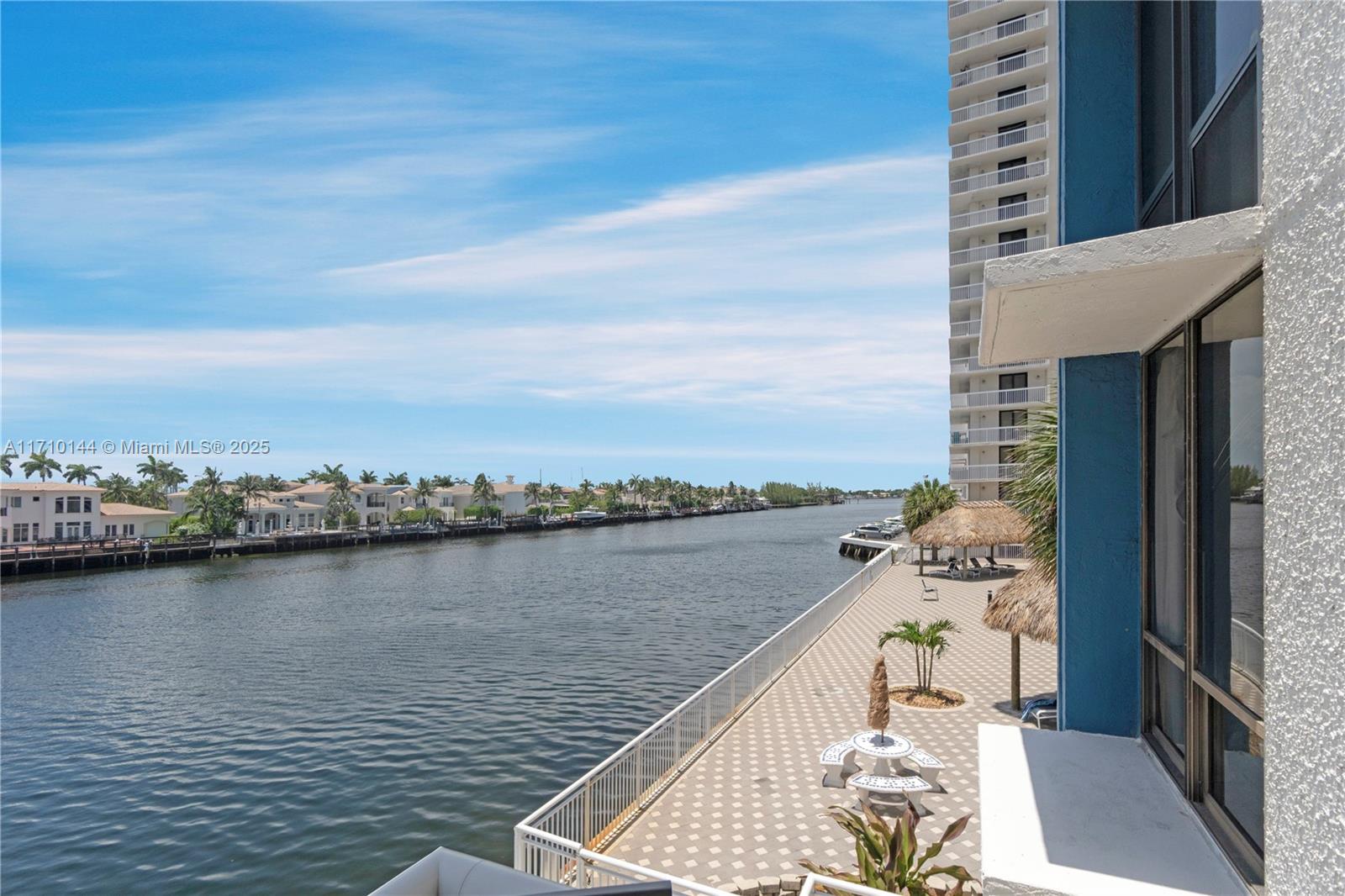 1600 S Ocean Dr 2f Property Photo 28