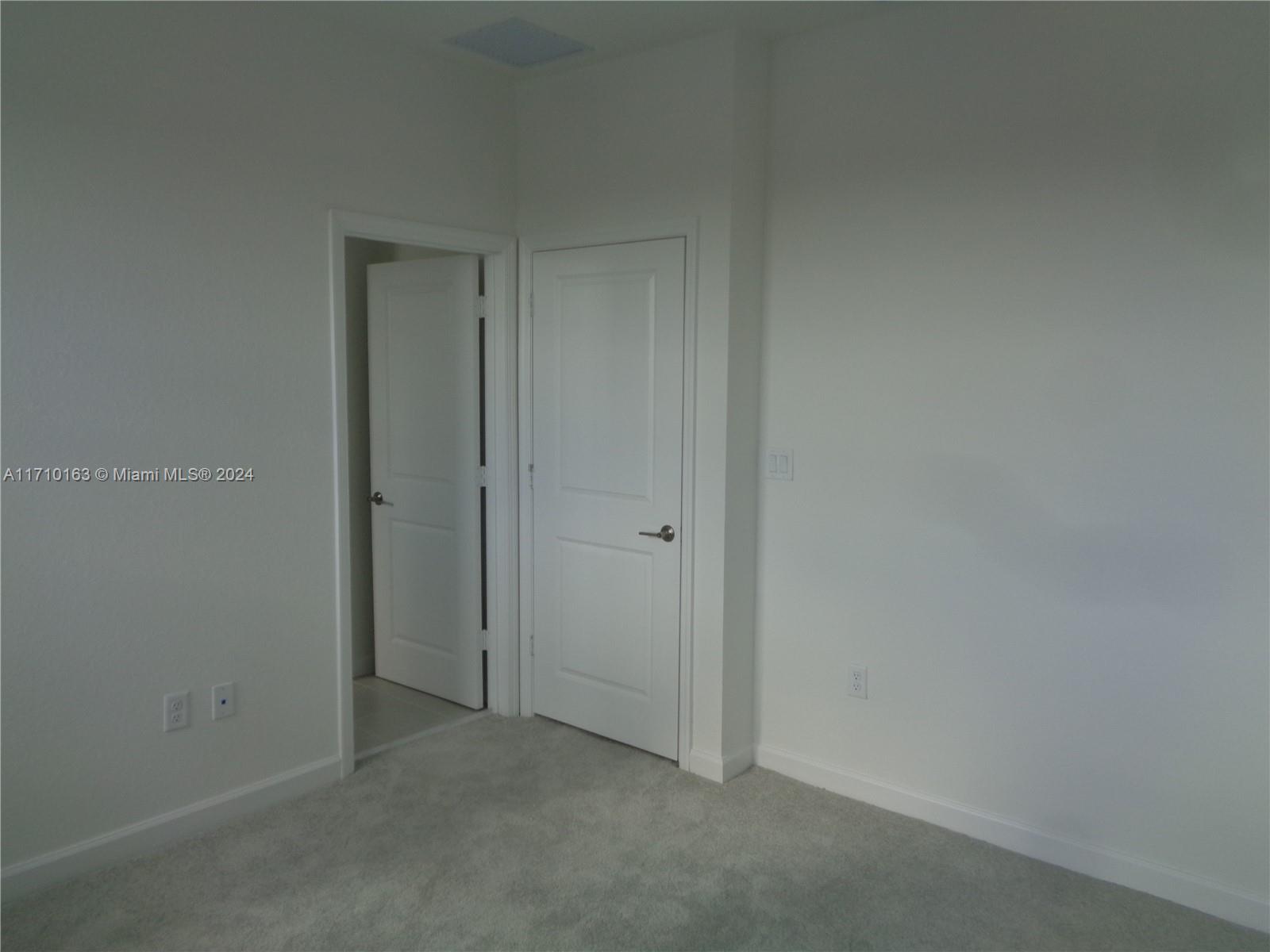 2514 Se 29 St 2514 Property Photo 37