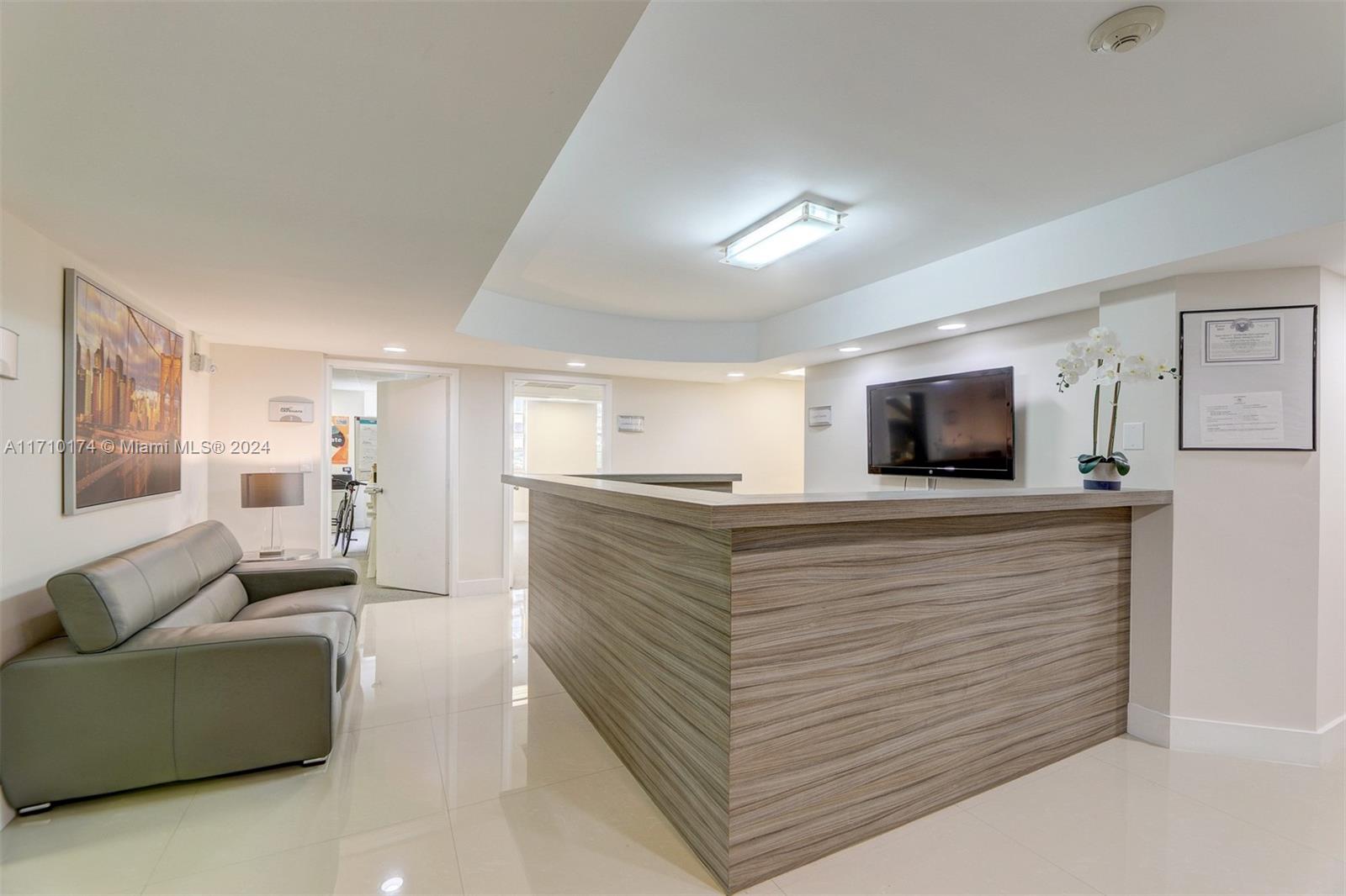 825 Brickell Bay Dr 246- 7 Property Photo 5