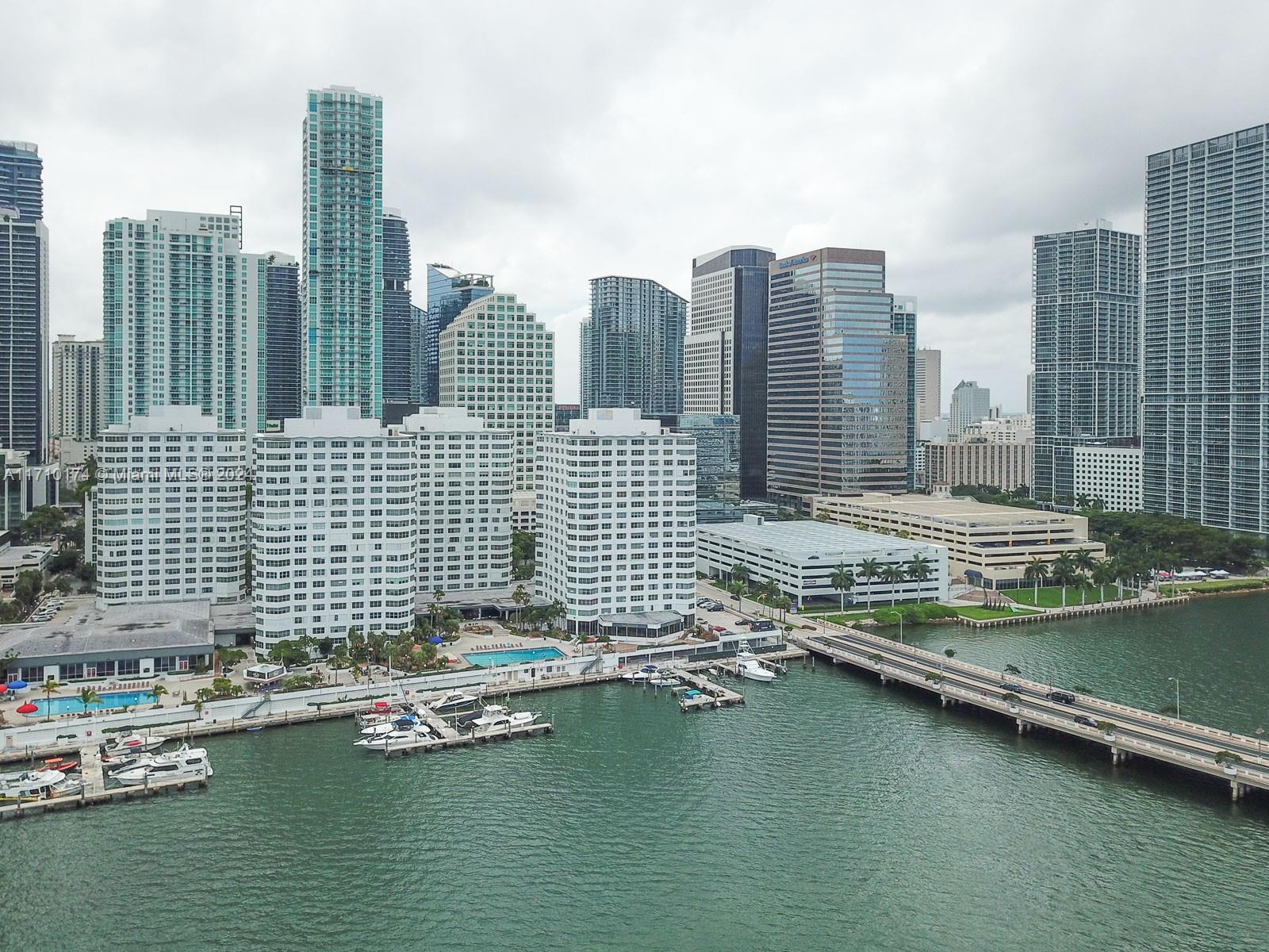 825 Brickell Bay Dr 246- 7 Property Photo 26