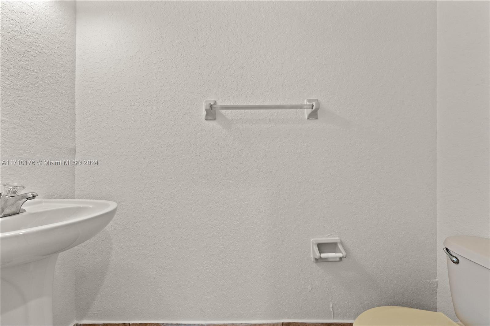2473 Se 15th Ct Property Photo 6