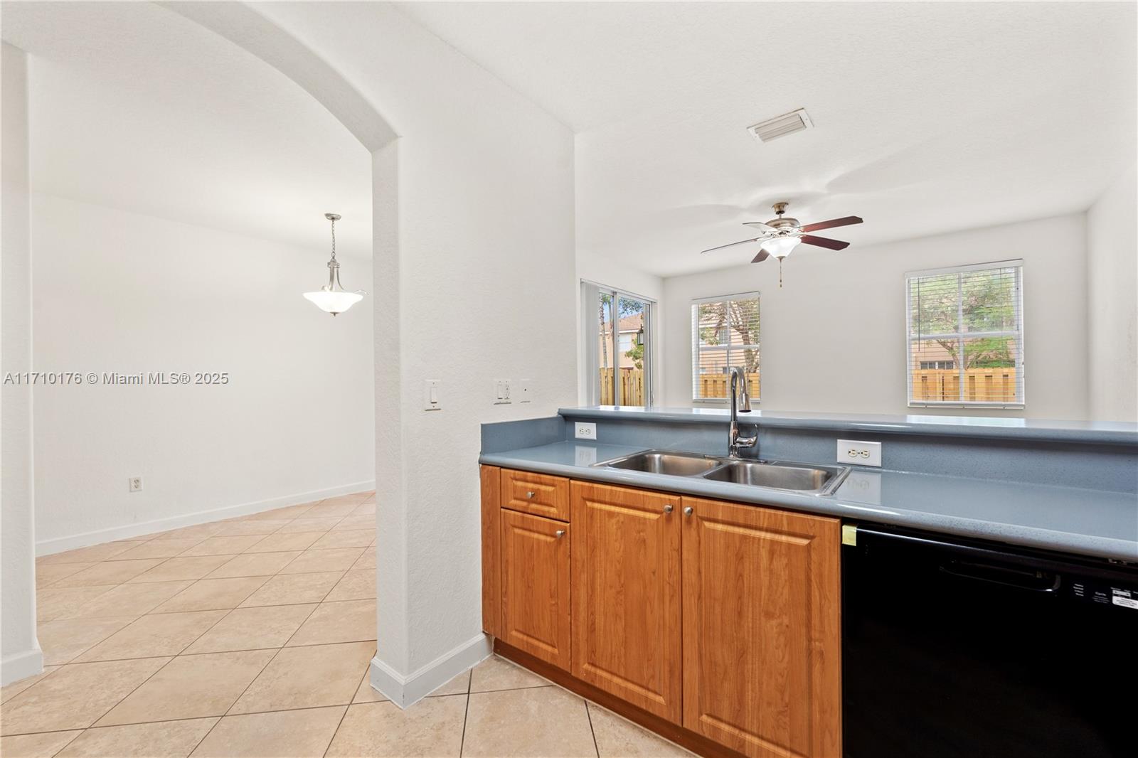 2473 Se 15th Ct Property Photo 15