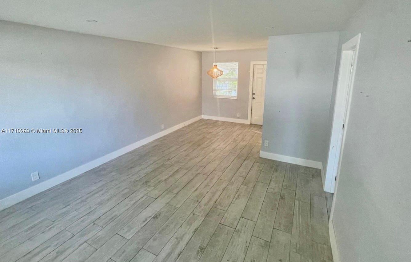 2312 Van Buren St 10 Property Photo 1
