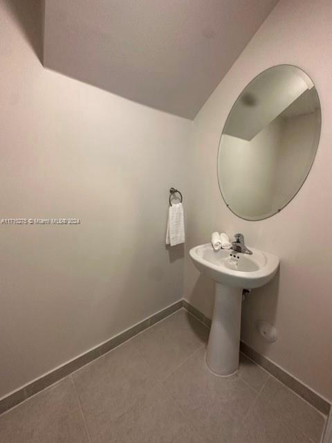 2667 Se 11th St Property Photo 8