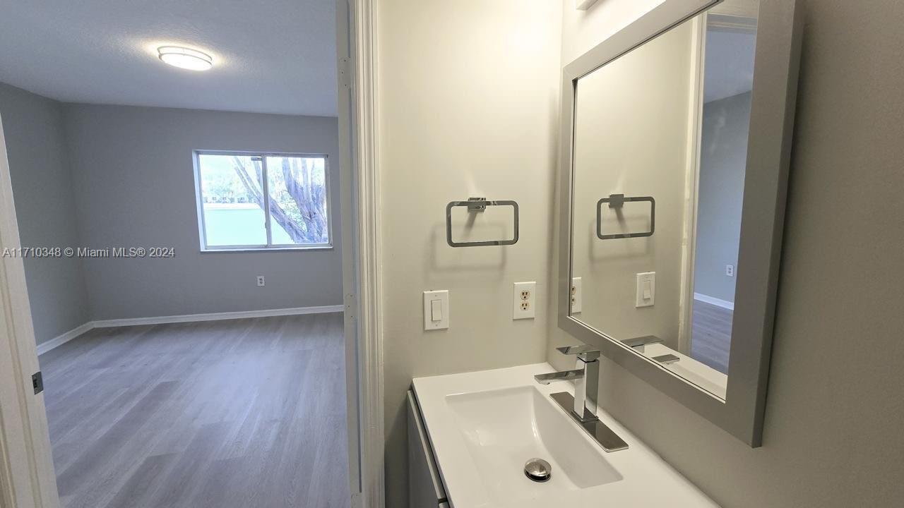 2920 Se 13th Ave 103-51 Property Photo 41