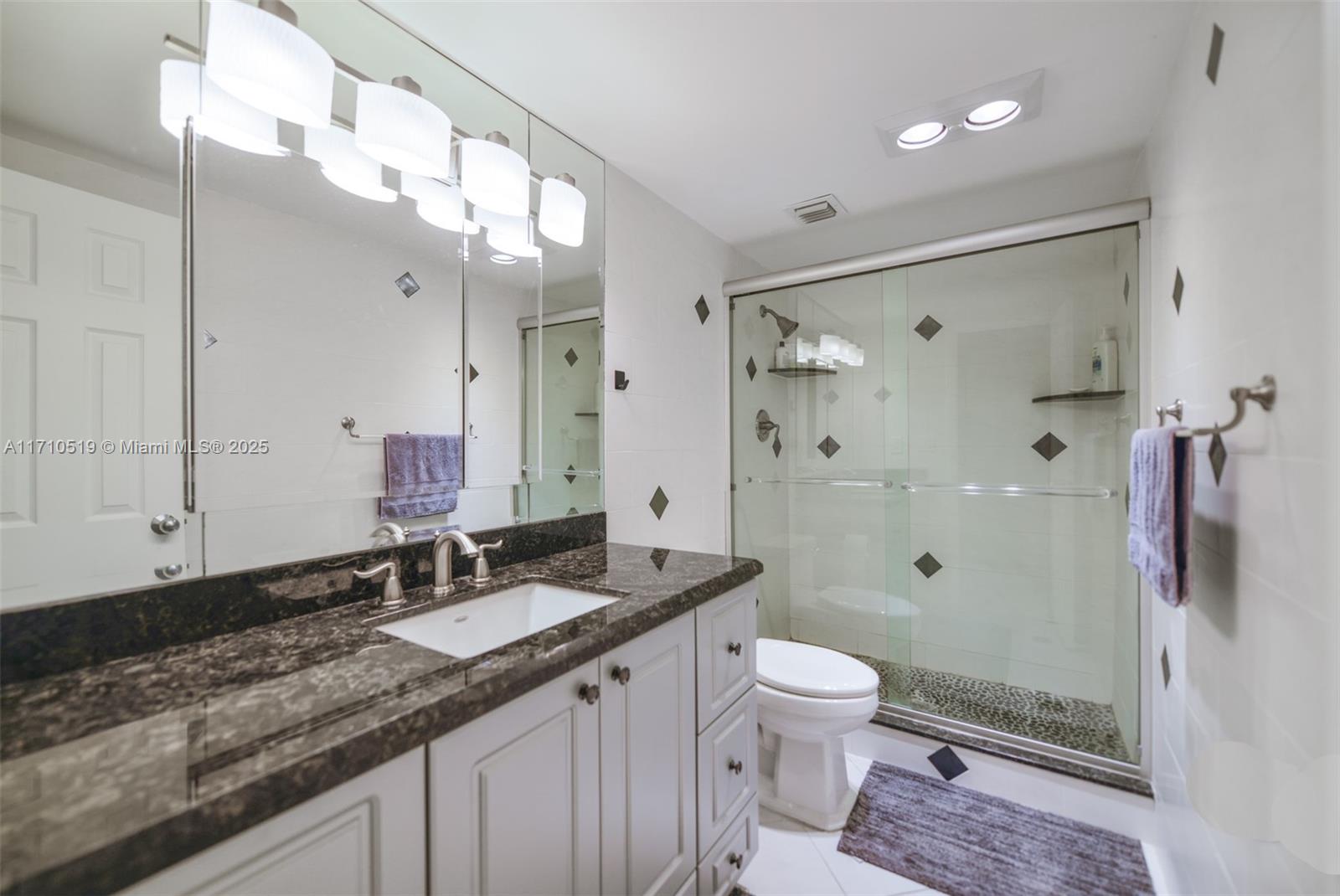 1980 S Ocean Dr 3e Property Photo 19