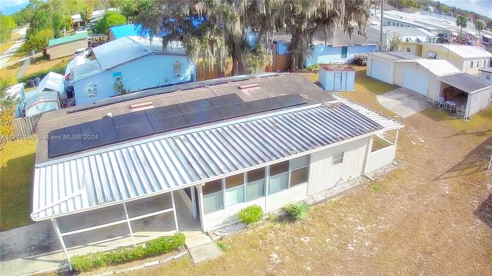 3930 Sw Country Pl Property Photo 6