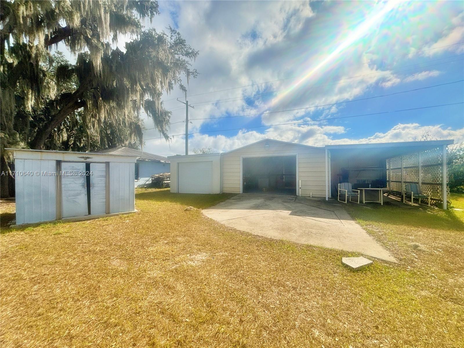 3930 Sw Country Pl Property Photo 13