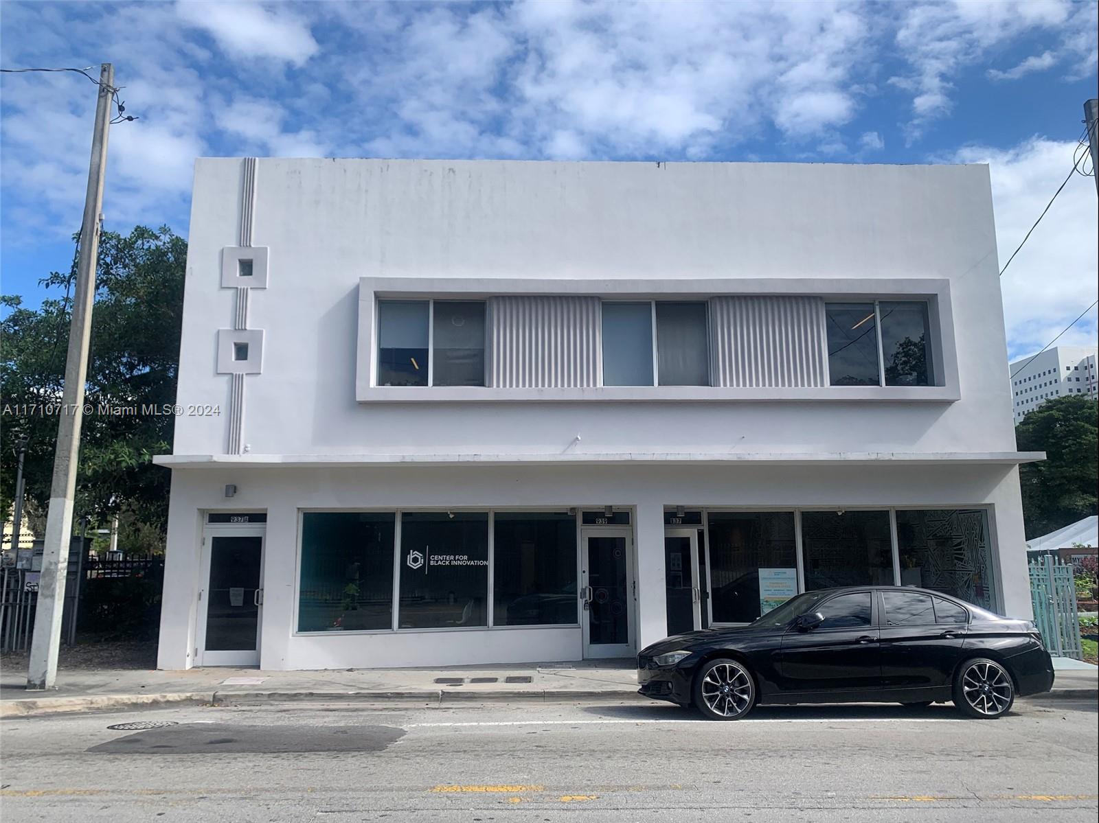 937 Nw 3rd Ave Property Photo 1