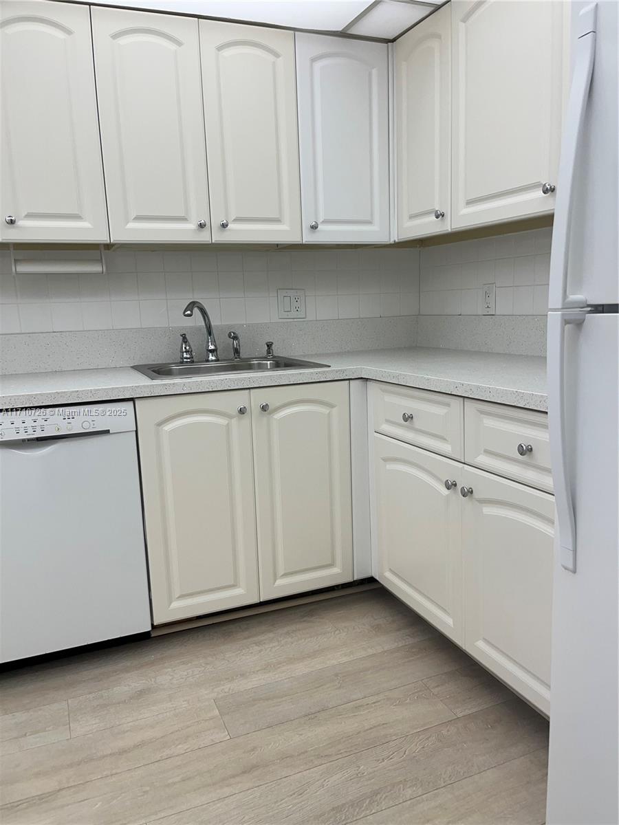 2681 S Course Dr 803 Property Photo 4