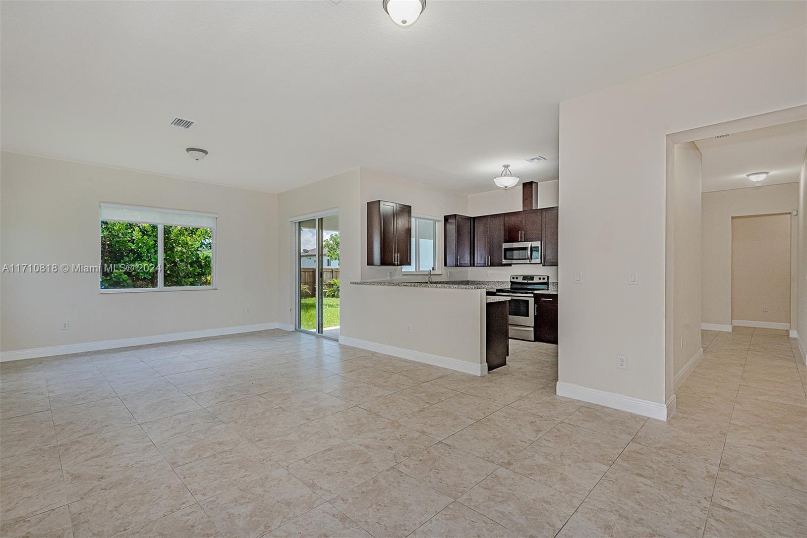 9334 Sw 173rd Ter Property Photo 10