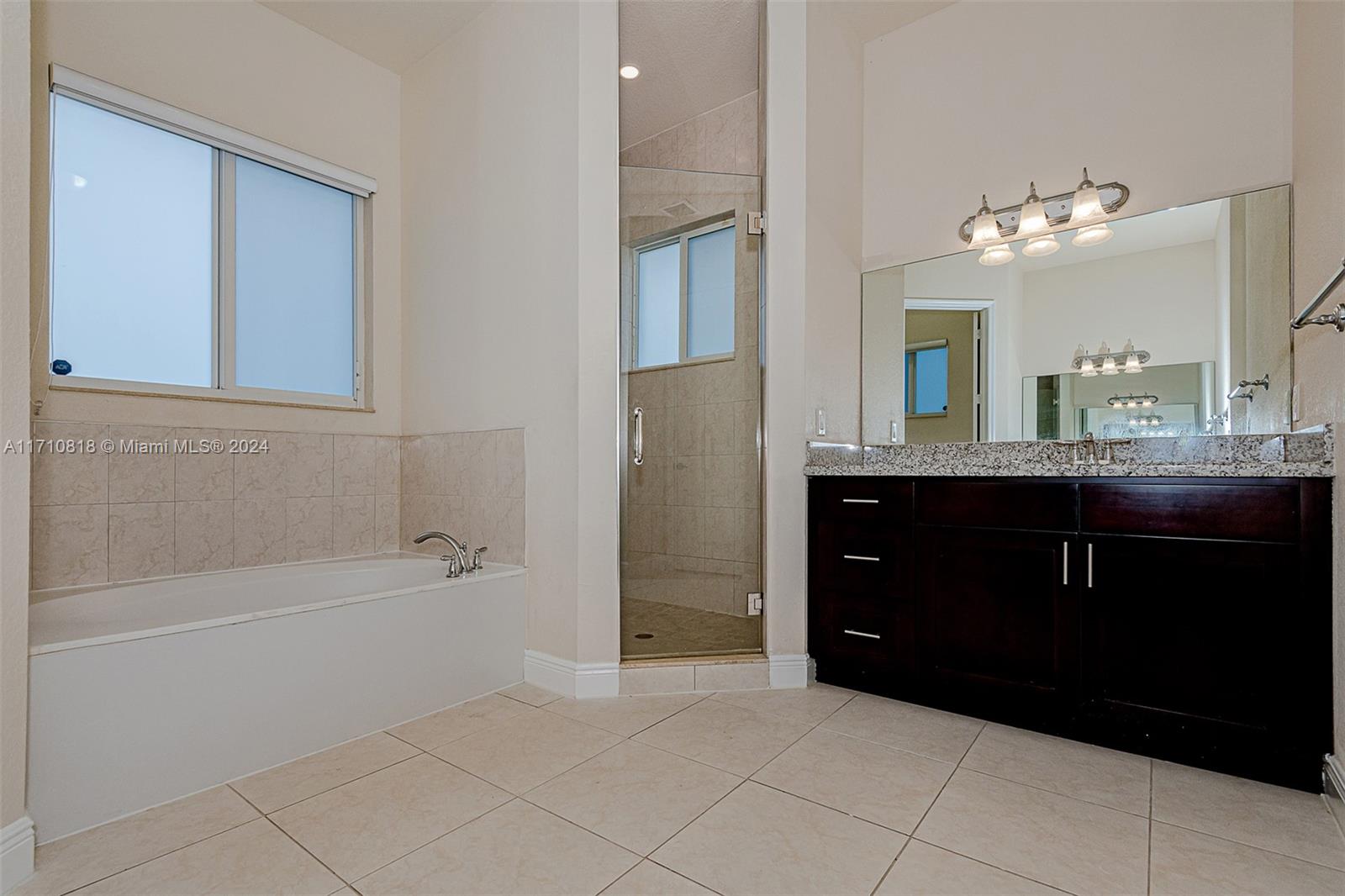 9334 Sw 173rd Ter Property Photo 17
