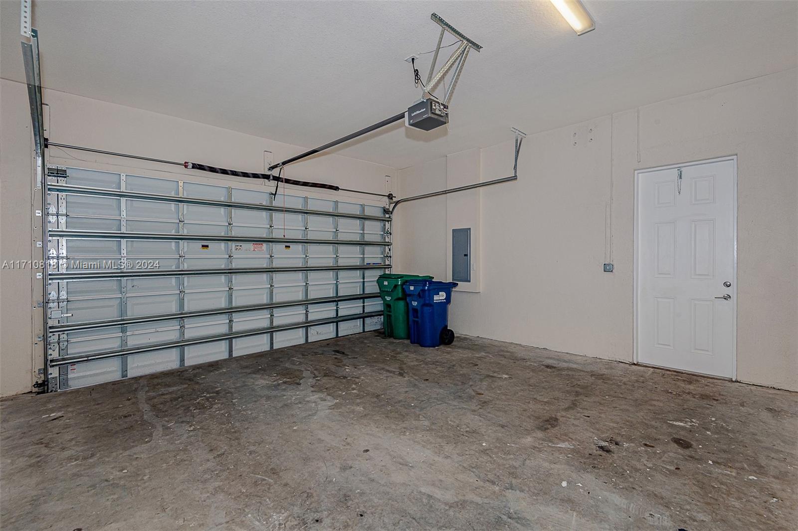 9334 Sw 173rd Ter Property Photo 28