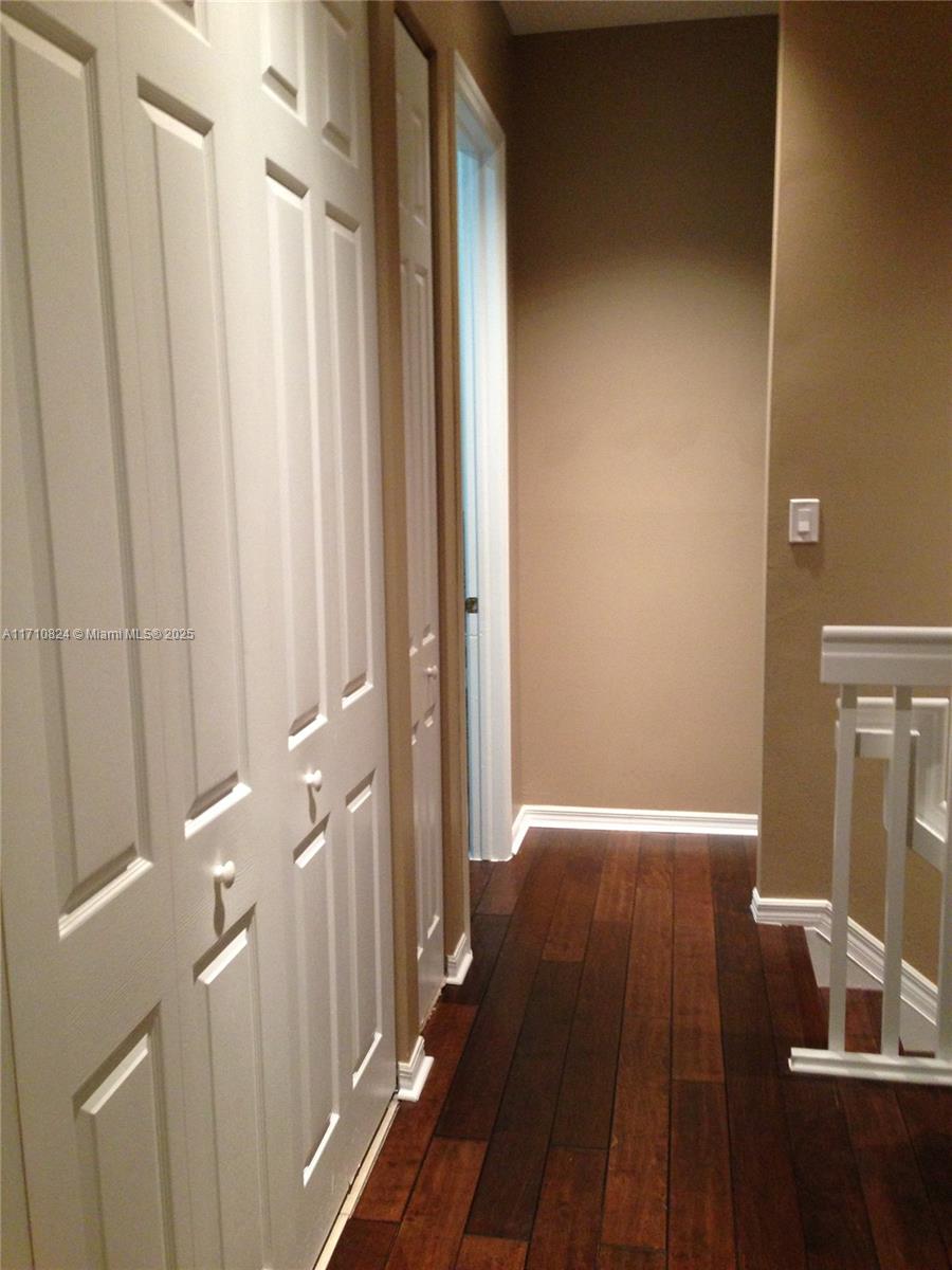 982 Ne 42nd Pl Property Photo 16