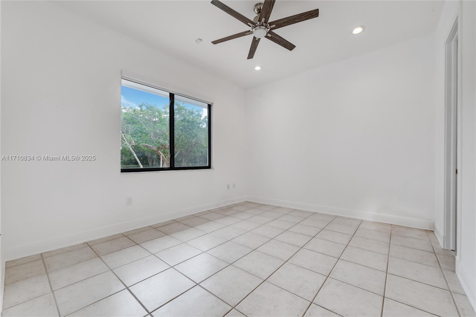 11760 Sw 60th Ave Property Photo 17