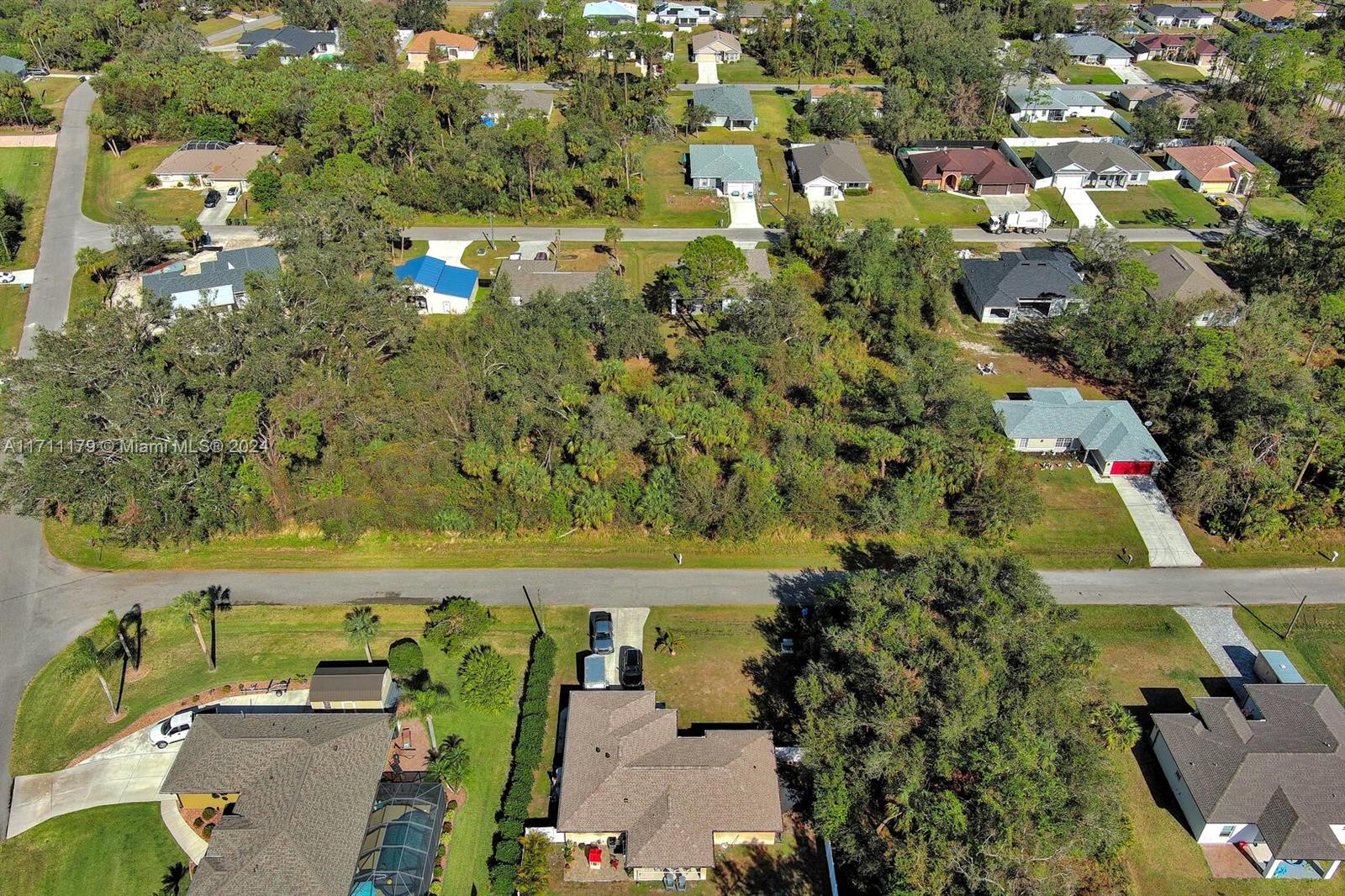#1 Sargon Ave Property Photo 9