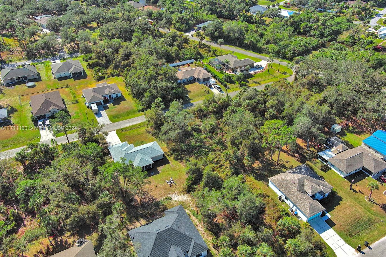 #2 Sargon Ave Property Photo 15